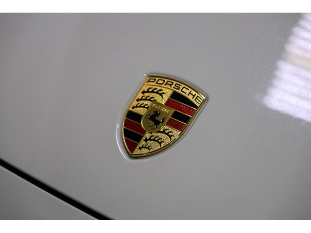 カイエンクーペ カイエンＧＴＳ　クーペ　ＢＯＳＥサラウンドサウンドシステム　ソフトクローズドア　ヘッドアップディスプレイ　ルーフスポイラーハイグロスブラック　シートヒーター　レーンキープアシスト　プライバシーガラス（17枚目）