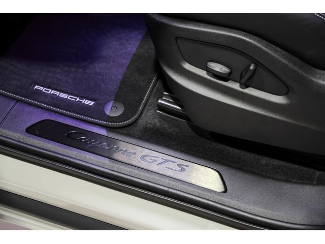 カイエンクーペ カイエンＧＴＳ　クーペ　ＢＯＳＥサラウンドサウンドシステム　ソフトクローズドア　ヘッドアップディスプレイ　ルーフスポイラーハイグロスブラック　シートヒーター　レーンキープアシスト　プライバシーガラス（22枚目）