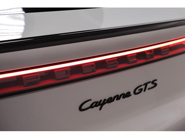 カイエンクーペ カイエンＧＴＳ　クーペ　ＢＯＳＥサラウンドサウンドシステム　ソフトクローズドア　ヘッドアップディスプレイ　ルーフスポイラーハイグロスブラック　シートヒーター　レーンキープアシスト　プライバシーガラス（27枚目）