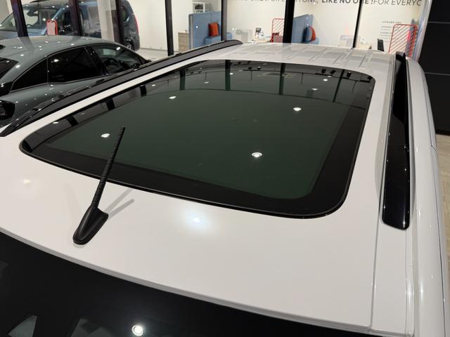 ベルランゴ マックス ブルーHDi XTR ローンチエディション 新車保証継承/LEDヘッドライト/ハンドルヒーター/AAC/アップルカープレイ・アンドロイドオート/アダプティブクルーズコントロール/オートマチックハイビーム/前後クリアランスソナ-/ガラスルーフ(18枚目)