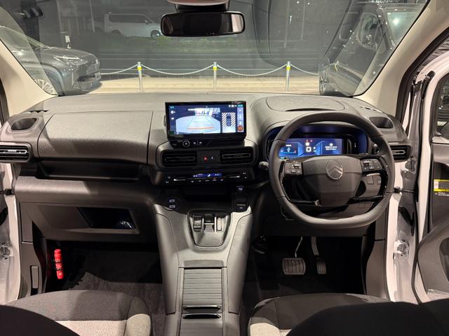 ベルランゴ マックス ブルーHDi XTR ローンチエディション 新車保証継承/LEDヘッドライト/ハンドルヒーター/AAC/アップルカープレイ・アンドロイドオート/アダプティブクルーズコントロール/オートマチックハイビーム/前後クリアランスソナ-/ガラスルーフ(30枚目)