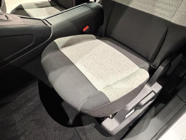 ベルランゴ マックス ブルーHDi XTR ローンチエディション 新車保証継承/LEDヘッドライト/ハンドルヒーター/AAC/アップルカープレイ・アンドロイドオート/アダプティブクルーズコントロール/オートマチックハイビーム/前後クリアランスソナ-/ガラスルーフ(37枚目)