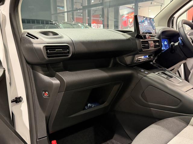 ベルランゴ マックス ブルーHDi XTR ローンチエディション 新車保証継承/LEDヘッドライト/ハンドルヒーター/AAC/アップルカープレイ・アンドロイドオート/アダプティブクルーズコントロール/オートマチックハイビーム/前後クリアランスソナ-/ガラスルーフ(39枚目)