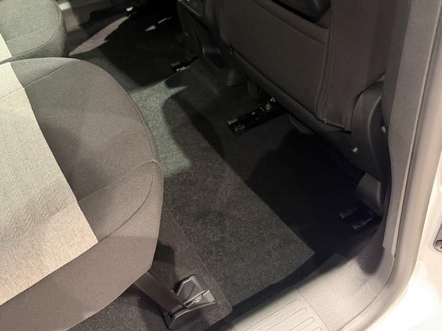 ベルランゴ マックス ブルーHDi XTR ローンチエディション 新車保証継承/LEDヘッドライト/ハンドルヒーター/AAC/アップルカープレイ・アンドロイドオート/アダプティブクルーズコントロール/オートマチックハイビーム/前後クリアランスソナ-/ガラスルーフ(44枚目)