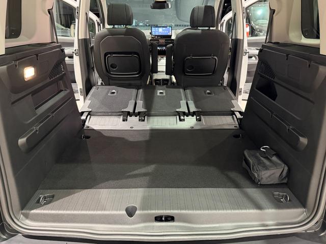 ベルランゴ マックス ブルーHDi XTR ローンチエディション 新車保証継承/LEDヘッドライト/ハンドルヒーター/AAC/アップルカープレイ・アンドロイドオート/アダプティブクルーズコントロール/オートマチックハイビーム/前後クリアランスソナ-/ガラスルーフ(50枚目)