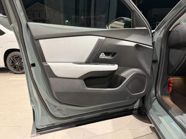 C4 マックス ハイブリッド 新車保証継承/アクティブクルーズコントロール/運転席電動シート/純正ナビ/フロント&バックソナー/インテリジェントハイビーム/カープレイ/アンドロイドオート/アルカンタラ&テップレザー/シートヒーター(59枚目)