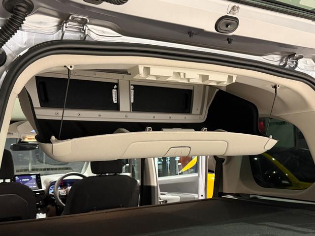 ベルランゴ シャイン　ブルーＨＤｉ　新車保証継承／ガラストップルーフ／ＥＴＣ／ＡＣＣ／ＢＳＭ／バックモニター／サイドモニター／前後コーナーセンサー／アップルカープレイ＆アンドロイドオート／レーンキープアシスト／オートマチックハイビーム（30枚目）