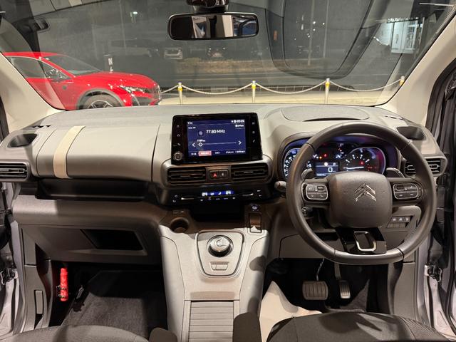 ベルランゴ シャイン　ブルーＨＤｉ　新車保証継承／ガラストップルーフ／ＥＴＣ／ＡＣＣ／ＢＳＭ／バックモニター／サイドモニター／前後コーナーセンサー／アップルカープレイ＆アンドロイドオート／レーンキープアシスト／オートマチックハイビーム（31枚目）