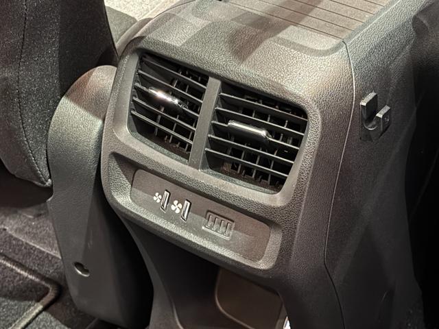 ベルランゴ シャイン　ブルーＨＤｉ　新車保証継承／ガラストップルーフ／ＥＴＣ／ＡＣＣ／ＢＳＭ／バックモニター／サイドモニター／前後コーナーセンサー／アップルカープレイ＆アンドロイドオート／レーンキープアシスト／オートマチックハイビーム（50枚目）