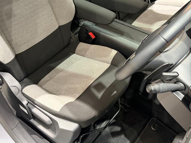 ベルランゴ シャイン　ブルーＨＤｉ　新車保証継承／ガラストップルーフ／ＥＴＣ／ＡＣＣ／ＢＳＭ／バックモニター／サイドモニター／前後コーナーセンサー／アップルカープレイ＆アンドロイドオート／レーンキープアシスト／オートマチックハイビーム（55枚目）