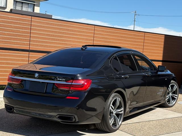 ７シリーズ ７４０ｉ　Ｍスポーツ　車検令和９年７月迄　コニャック革シート　マッサージ　シートヒーター　シートクーラー　サンルーフ　３６０度カメラ　電動トランク　フルセグＴＶ（走行中視聴可能）　ハーマンカードンスピーカー　緊急ブレーキ（2枚目）