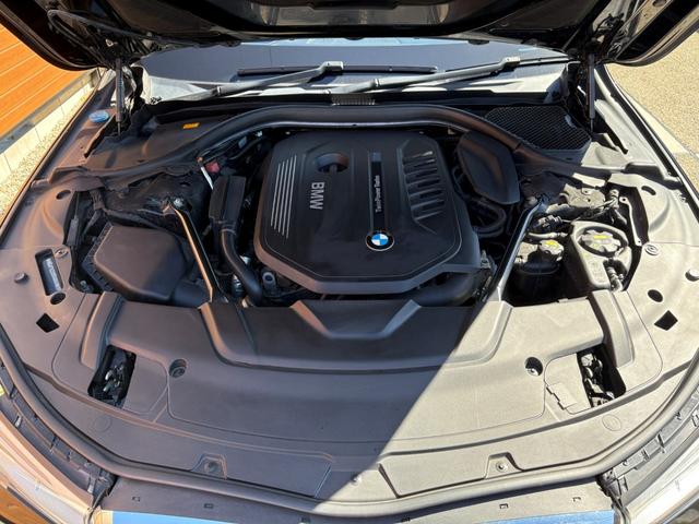 ７シリーズ ７４０ｉ　Ｍスポーツ　車検令和９年７月迄　コニャック革シート　マッサージ　シートヒーター　シートクーラー　サンルーフ　３６０度カメラ　電動トランク　フルセグＴＶ（走行中視聴可能）　ハーマンカードンスピーカー　緊急ブレーキ（25枚目）