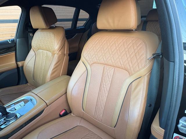 ７シリーズ ７４０ｉ　Ｍスポーツ　車検令和９年７月迄　コニャック革シート　マッサージ　シートヒーター　シートクーラー　サンルーフ　３６０度カメラ　電動トランク　フルセグＴＶ（走行中視聴可能）　ハーマンカードンスピーカー　緊急ブレーキ（33枚目）