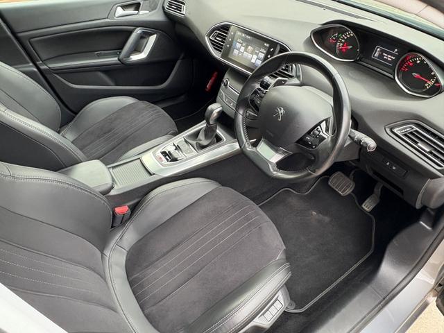 ３０８ シエロ　走行２．９万ｋｍ　毎年ディーラー整備　ワンオーナー　パノラミックガラスルーフ　ハーフレザーシート　マッサージ　ＬＥＤヘッドライト　バックカメラ　Ｂｌｕｅｔｏｏｔｈ接続　ＤＥＮＯＮスピーカー　ＥＴＣ（30枚目）