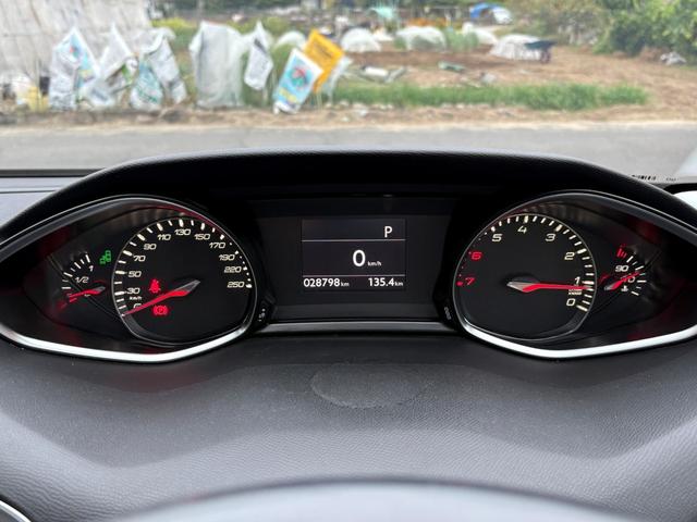 ３０８ シエロ　走行２．９万ｋｍ　毎年ディーラー整備　ワンオーナー　パノラミックガラスルーフ　ハーフレザーシート　マッサージ　ＬＥＤヘッドライト　バックカメラ　Ｂｌｕｅｔｏｏｔｈ接続　ＤＥＮＯＮスピーカー　ＥＴＣ（40枚目）