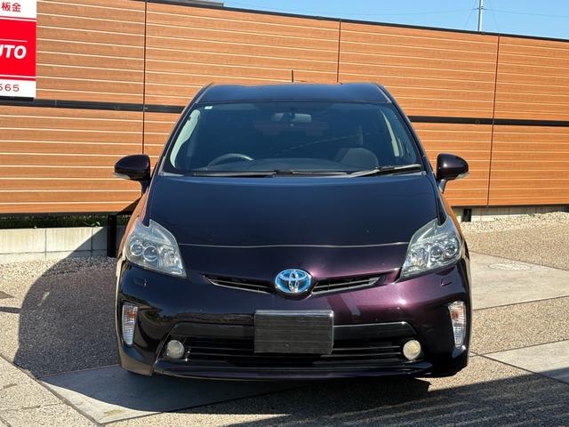 プリウス Ｓツーリングセレクション　後期モデル　車検令和９年７月迄　禁煙車　ナビ　フルセグＴＶ（走行中視聴可）　Ｂｌｕｅｔｏｏｔｈ接続　ＤＶＤ再生　ＵＳＢ　バックカメラ　ＬＥＤヘッドライト　フォグライト　スマートキー　プッシュスタート（5枚目）