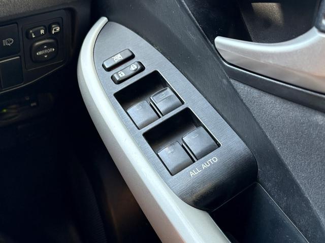 プリウス Ｓツーリングセレクション　後期モデル　車検令和９年７月迄　禁煙車　ナビ　フルセグＴＶ（走行中視聴可）　Ｂｌｕｅｔｏｏｔｈ接続　ＤＶＤ再生　ＵＳＢ　バックカメラ　ＬＥＤヘッドライト　フォグライト　スマートキー　プッシュスタート（53枚目）