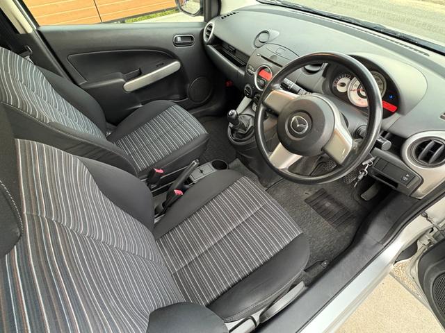 マツダ デミオ 13C 車検令和9年12月10日迄 5速