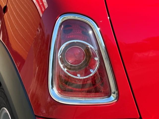 MINI ワン 後期型 車検2年付き 禁煙車 ポータブルナビ 地デジTV(走行中視聴可) CD プライバシーガラス 電動格納ドアミラー ETC フォグライト キーレス スペアキー プッシュスタート 純正アルミホイール(17枚目)