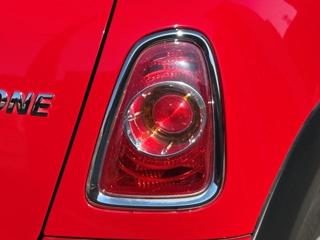 MINI ワン 後期型 車検2年付き 禁煙車 ポータブルナビ 地デジTV(走行中視聴可) CD プライバシーガラス 電動格納ドアミラー ETC フォグライト キーレス スペアキー プッシュスタート 純正アルミホイール(18枚目)