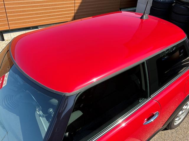 MINI ワン 後期型 車検2年付き 禁煙車 ポータブルナビ 地デジTV(走行中視聴可) CD プライバシーガラス 電動格納ドアミラー ETC フォグライト キーレス スペアキー プッシュスタート 純正アルミホイール(19枚目)