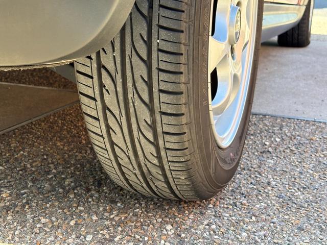 MINI ワン 後期型 車検2年付き 禁煙車 ポータブルナビ 地デジTV(走行中視聴可) CD プライバシーガラス 電動格納ドアミラー ETC フォグライト キーレス スペアキー プッシュスタート 純正アルミホイール(25枚目)