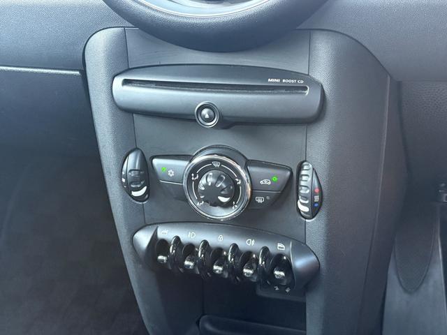 MINI ワン 後期型 車検2年付き 禁煙車 ポータブルナビ 地デジTV(走行中視聴可) CD プライバシーガラス 電動格納ドアミラー ETC フォグライト キーレス スペアキー プッシュスタート 純正アルミホイール(42枚目)