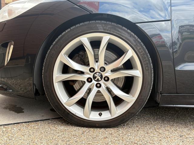 ＲＣＺ ベースグレード　車検２年付き　６速マニュアル　左ハンドル　ターボ　黒革シート　シートヒーター　電動シート　フルセグＴＶ（走行中視聴可）　ＤＶＤ再生　ＵＳＢ　バックカメラ　前後障害物センサー　電動リアウィング　ＥＴＣ（22枚目）