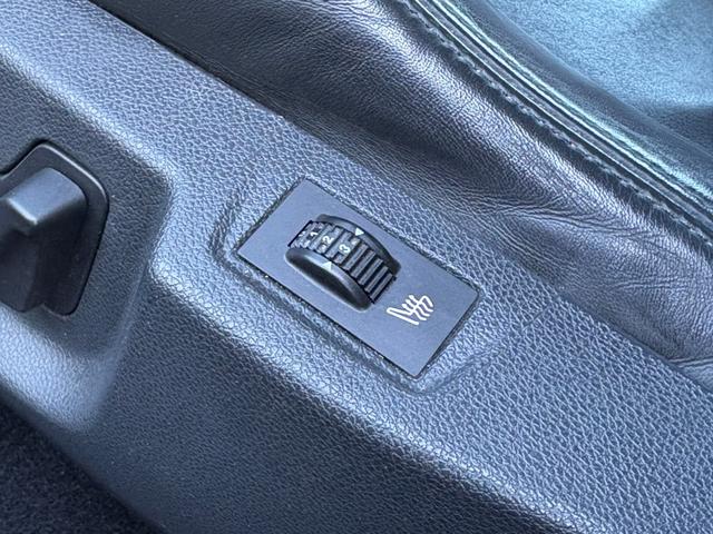 ＲＣＺ ベースグレード　車検２年付き　６速マニュアル　左ハンドル　ターボ　黒革シート　シートヒーター　電動シート　フルセグＴＶ（走行中視聴可）　ＤＶＤ再生　ＵＳＢ　バックカメラ　前後障害物センサー　電動リアウィング　ＥＴＣ（49枚目）