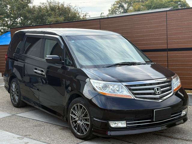 エリシオンプレステージ S HDDナビスペシャルパッケージ 車検2027年3月29日迄 両側電動スライドドア 黒革シート 電動シート シートヒーター バックカメラ 社外18インチアルミホイール HIDヘッドライト フォグライト DVD再生 ETC スペアキー(3枚目)