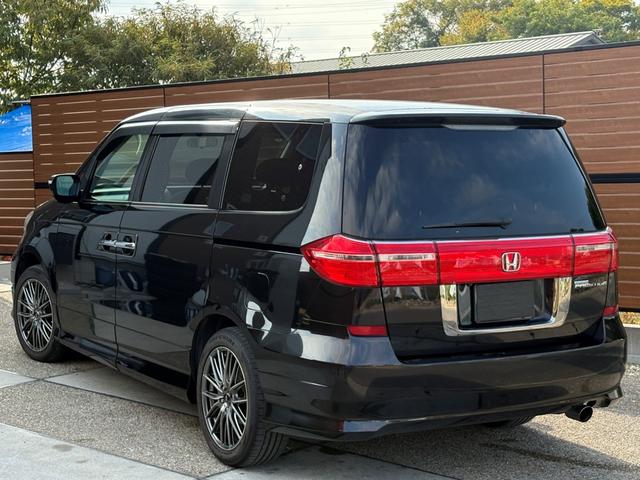 エリシオンプレステージ S HDDナビスペシャルパッケージ 車検2027年3月29日迄 両側電動スライドドア 黒革シート 電動シート シートヒーター バックカメラ 社外18インチアルミホイール HIDヘッドライト フォグライト DVD再生 ETC スペアキー(4枚目)