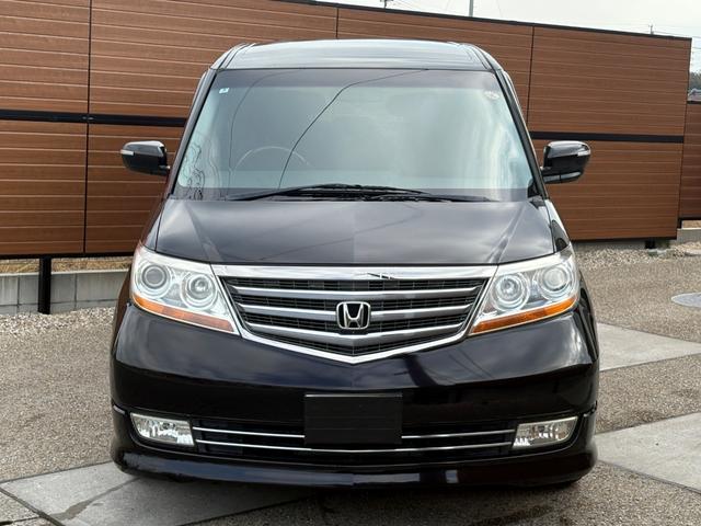 エリシオンプレステージ S HDDナビスペシャルパッケージ 車検2027年3月29日迄 両側電動スライドドア 黒革シート 電動シート シートヒーター バックカメラ 社外18インチアルミホイール HIDヘッドライト フォグライト DVD再生 ETC スペアキー(5枚目)