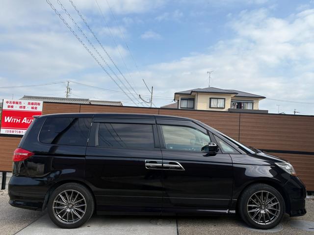 エリシオンプレステージ S HDDナビスペシャルパッケージ 車検2027年3月29日迄 両側電動スライドドア 黒革シート 電動シート シートヒーター バックカメラ 社外18インチアルミホイール HIDヘッドライト フォグライト DVD再生 ETC スペアキー(14枚目)