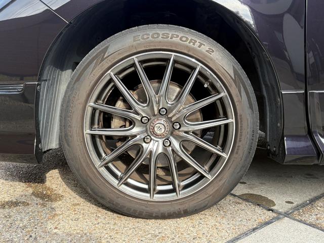 エリシオンプレステージ S HDDナビスペシャルパッケージ 車検2027年3月29日迄 両側電動スライドドア 黒革シート 電動シート シートヒーター バックカメラ 社外18インチアルミホイール HIDヘッドライト フォグライト DVD再生 ETC スペアキー(21枚目)