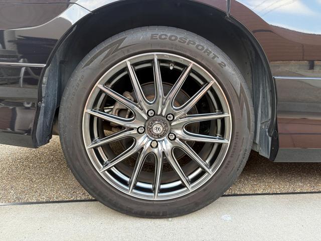 エリシオンプレステージ S HDDナビスペシャルパッケージ 車検2027年3月29日迄 両側電動スライドドア 黒革シート 電動シート シートヒーター バックカメラ 社外18インチアルミホイール HIDヘッドライト フォグライト DVD再生 ETC スペアキー(24枚目)