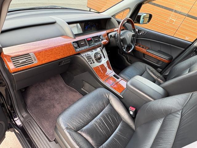 エリシオンプレステージ S HDDナビスペシャルパッケージ 車検2027年3月29日迄 両側電動スライドドア 黒革シート 電動シート シートヒーター バックカメラ 社外18インチアルミホイール HIDヘッドライト フォグライト DVD再生 ETC スペアキー(31枚目)