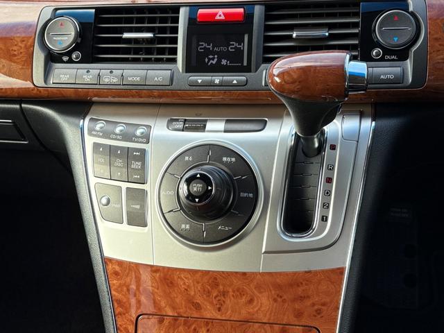 エリシオンプレステージ S HDDナビスペシャルパッケージ 車検2027年3月29日迄 両側電動スライドドア 黒革シート 電動シート シートヒーター バックカメラ 社外18インチアルミホイール HIDヘッドライト フォグライト DVD再生 ETC スペアキー(46枚目)