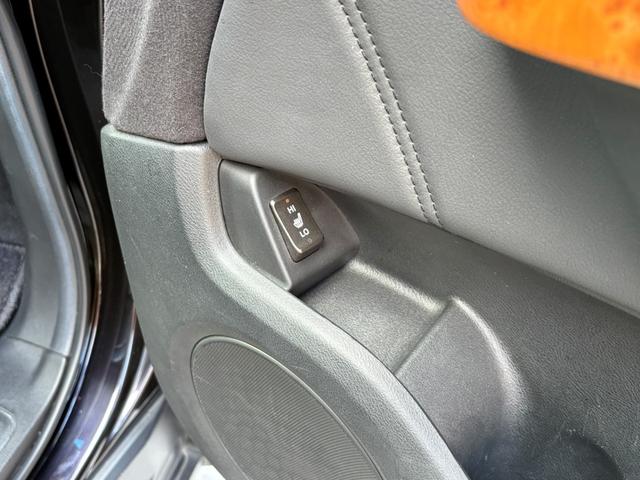 エリシオンプレステージ S HDDナビスペシャルパッケージ 車検2027年3月29日迄 両側電動スライドドア 黒革シート 電動シート シートヒーター バックカメラ 社外18インチアルミホイール HIDヘッドライト フォグライト DVD再生 ETC スペアキー(53枚目)