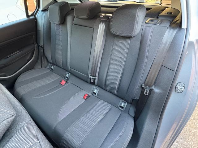 ３０８ アリュール　ブルーＨＤｉ　車検２０２７年９月２８日迄　ディーゼルターボ　ナビ　Ｂｌｕｅｔｏｏｔｈ接続　ＵＳＢ　バックカメラ　前後障害物センサー　ＬＥＤヘッドライト　パドルシフト　クルーズコントロール　スマートキー　ＥＴＣ（30枚目）