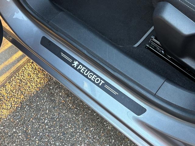 ３０８ アリュール　ブルーＨＤｉ　車検２０２７年９月２８日迄　ディーゼルターボ　ナビ　Ｂｌｕｅｔｏｏｔｈ接続　ＵＳＢ　バックカメラ　前後障害物センサー　ＬＥＤヘッドライト　パドルシフト　クルーズコントロール　スマートキー　ＥＴＣ（49枚目）