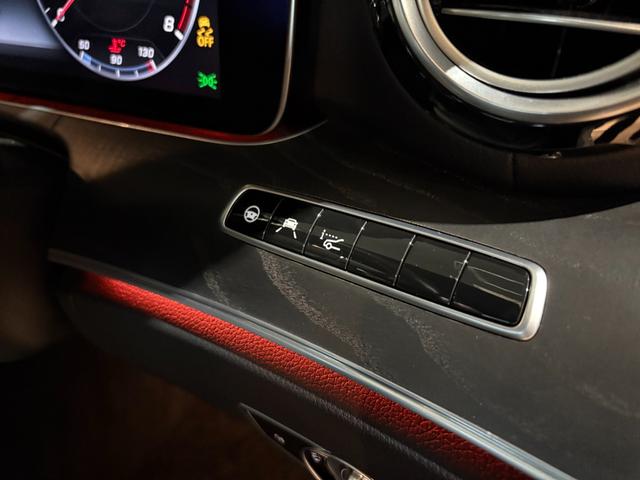 Ｅクラス Ｅ２００　アバンギャルド　スポーツ　レザーエクスクルーシブＰＫＧ　ＨＵＤ　ナッパ革　パノラミックサンルーフ　全席シートヒーター　電動トランク　Ｂｒｕｍｅｓｔｅｒ　ドラレコ　レーダーセーフティＰ　ナビＴＶ　３６０度カメラ　　キーレスゴー（26枚目）