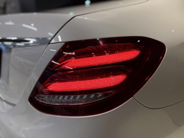 Ｅクラス Ｅ２５０　アバンギャルド　スポーツ　レザーＰＫＧ　木目調インテリア　Ｅ５３フェイス　本革シート　Ｂｒｕｍｅｓｔｅｒサウンド　Ｆ／Ｒシートヒーター　エアバランスＰ　レーダーセーフティＰ　フットトランクオープナー　マルチビームＬＥＤ　禁煙車（42枚目）