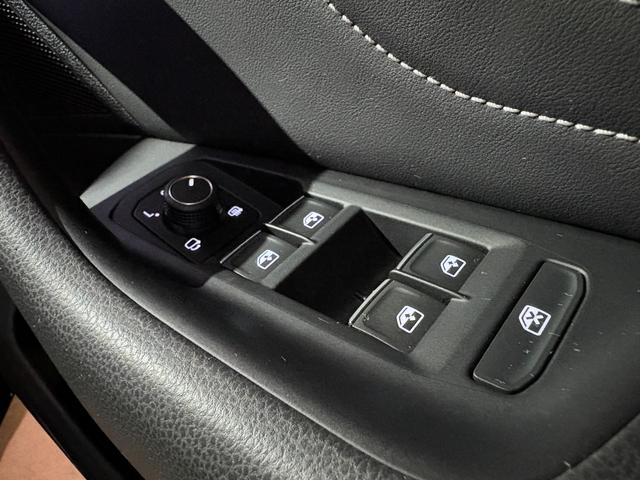 アルテオン ＴＳＩ　４モーション　Ｒラインアドバンス　ラグジュアリーＰＫＧ　パノラマスライディングルーフ　ナパレザーシート　ＨａｒｍａｎＫａｒｄｏｎ　オールインセーフティ　ＡＣＣ　ＤＣＣ　Ｆ／Ｒシートヒーター　禁煙車　純正ナビ　３６０度カメラ　ＨＵＤ（36枚目）