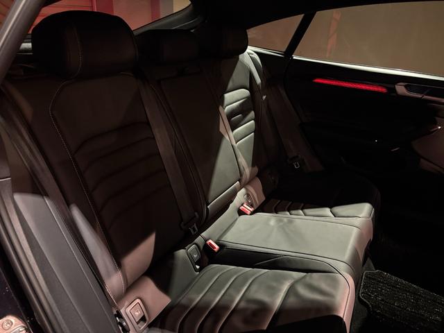 アルテオン ＴＳＩ　４モーション　Ｒラインアドバンス　ラグジュアリーＰＫＧ　パノラマスライディングルーフ　ナパレザーシート　ＨａｒｍａｎＫａｒｄｏｎ　オールインセーフティ　ＡＣＣ　ＤＣＣ　Ｆ／Ｒシートヒーター　禁煙車　純正ナビ　３６０度カメラ　ＨＵＤ（38枚目）
