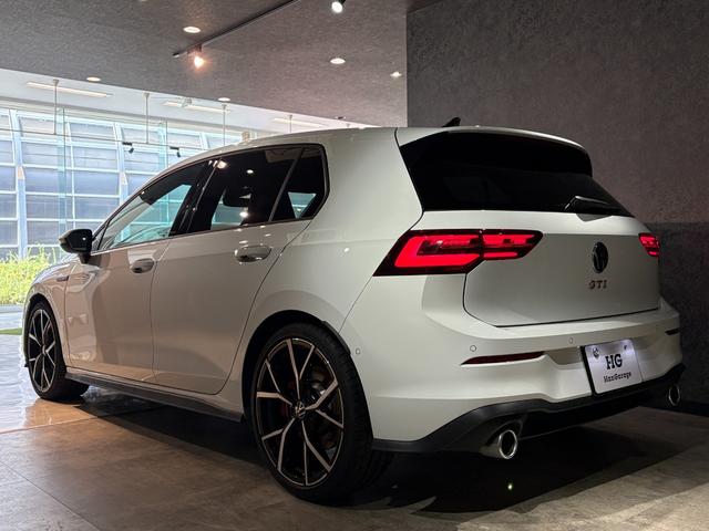 ゴルフGTI ベースグレード DCC・テクノロジーPKG DiscoverProナビTV 禁煙車 アダプティブシャシーコントロール 19AW IQ.LIGHT(LEDマトリクスヘッドライト)バックカメラ 前後ドラレコ HUD(5枚目)