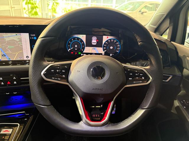 ゴルフGTI ベースグレード DCC・テクノロジーPKG DiscoverProナビTV 禁煙車 アダプティブシャシーコントロール 19AW IQ.LIGHT(LEDマトリクスヘッドライト)バックカメラ 前後ドラレコ HUD(10枚目)