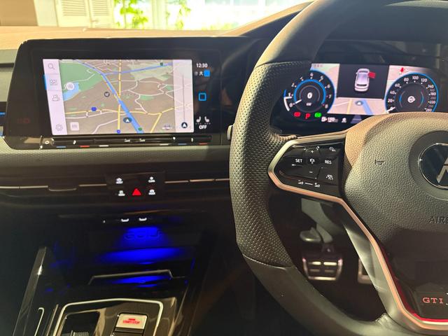 ゴルフGTI ベースグレード DCC・テクノロジーPKG DiscoverProナビTV 禁煙車 アダプティブシャシーコントロール 19AW IQ.LIGHT(LEDマトリクスヘッドライト)バックカメラ 前後ドラレコ HUD(12枚目)