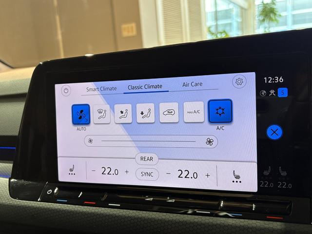 ゴルフGTI ベースグレード DCC・テクノロジーPKG DiscoverProナビTV 禁煙車 アダプティブシャシーコントロール 19AW IQ.LIGHT(LEDマトリクスヘッドライト)バックカメラ 前後ドラレコ HUD(32枚目)