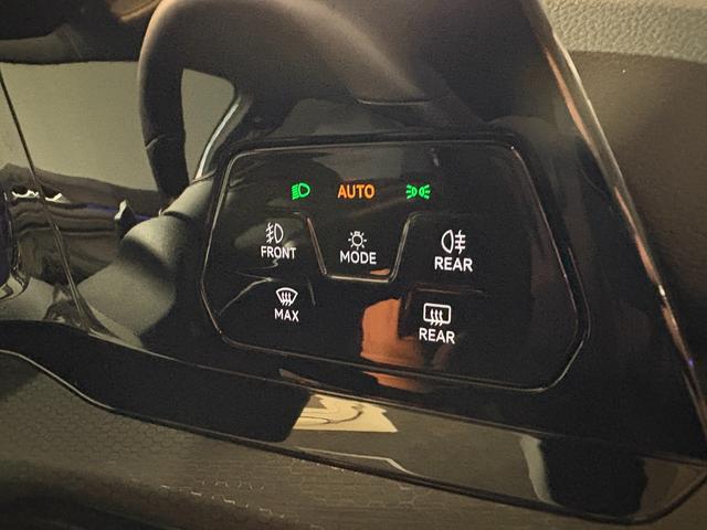 ゴルフGTI ベースグレード DCC・テクノロジーPKG DiscoverProナビTV 禁煙車 アダプティブシャシーコントロール 19AW IQ.LIGHT(LEDマトリクスヘッドライト)バックカメラ 前後ドラレコ HUD(34枚目)