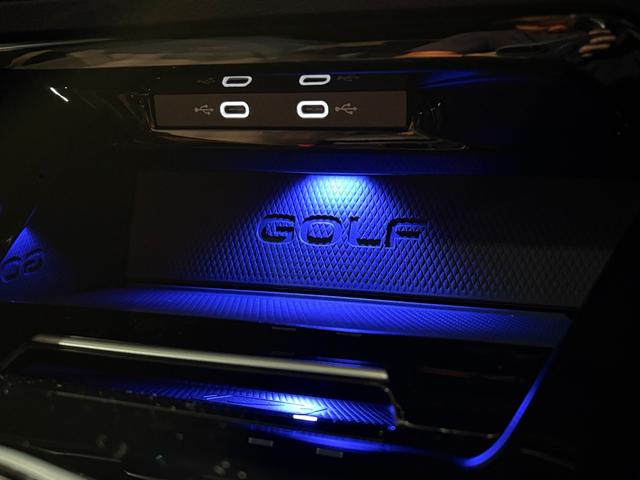 ゴルフGTI ベースグレード DCC・テクノロジーPKG DiscoverProナビTV 禁煙車 アダプティブシャシーコントロール 19AW IQ.LIGHT(LEDマトリクスヘッドライト)バックカメラ 前後ドラレコ HUD(36枚目)